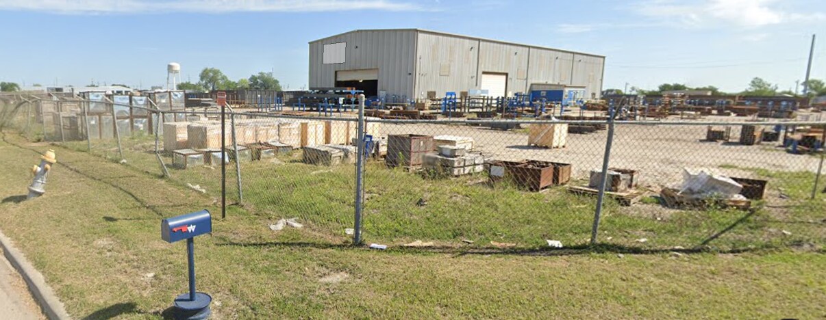 100 E Industrial Blvd, Beeville, TX à louer Photo de l’immeuble– Image 1 sur 10