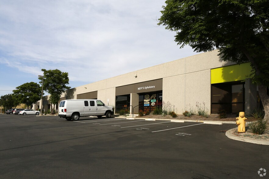 1260 Palmyrita Ave, Riverside, CA à vendre - Photo de l’immeuble – Image 3 sur 8