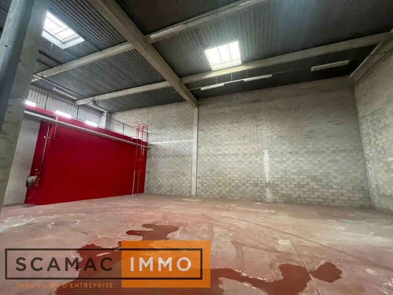 Industriel/Logistique dans Lisses à louer - Photo intérieure – Image 2 sur 7