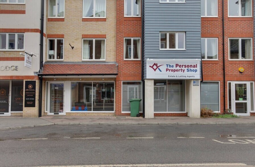 71-77 South St, Bishop's Stortford à louer - Photo de l’immeuble – Image 2 sur 2