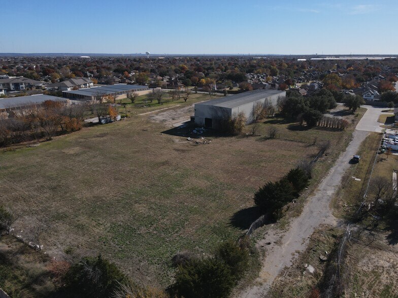 1011 Mineral Springs Rd, Arlington, TX à louer - Photo de l’immeuble – Image 3 sur 14