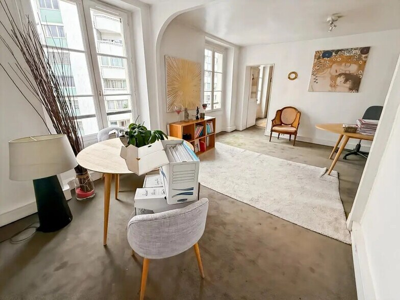 Bureau dans Paris à louer - Photo de l’immeuble – Image 1 sur 7