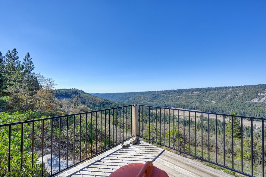 41855 Nyack Rd, Emigrant Gap, CA à vendre - Photo de l’immeuble – Image 2 sur 17