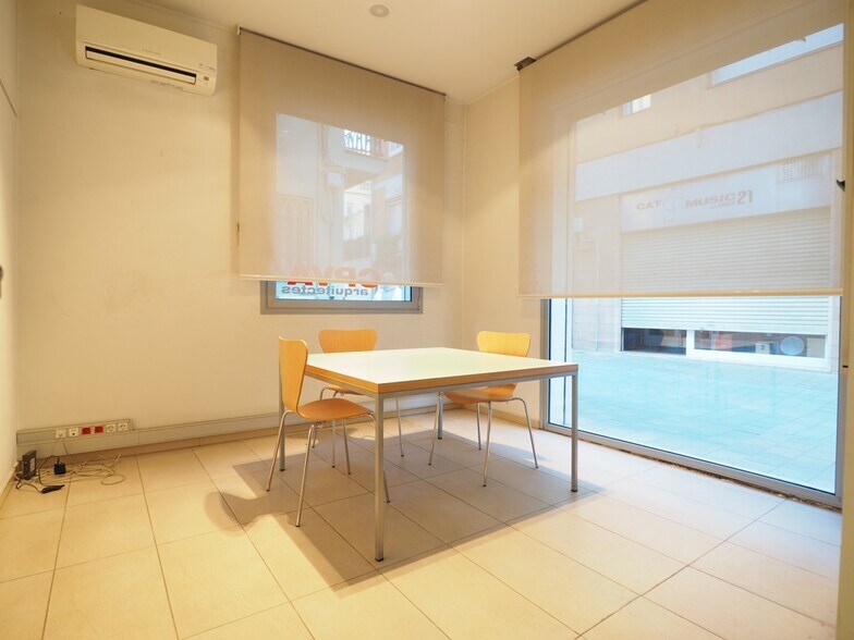 Immeuble residentiel dans Granollers, Barcelona à vendre - Photo de l’immeuble – Image 2 sur 2