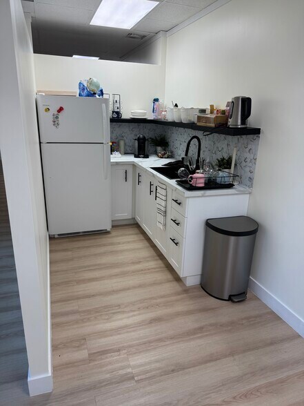 235 1st Ave, Kamloops, BC à louer - Photo de l’immeuble – Image 3 sur 8