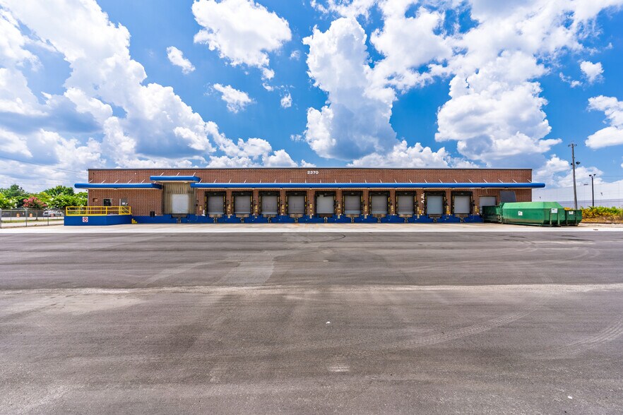 2370 Sullivan Rd, College Park, GA à louer - Photo de l’immeuble – Image 1 sur 7