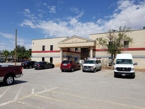 6500 Boeing Dr, El Paso, TX à louer Photo de l’immeuble– Image 1 sur 5