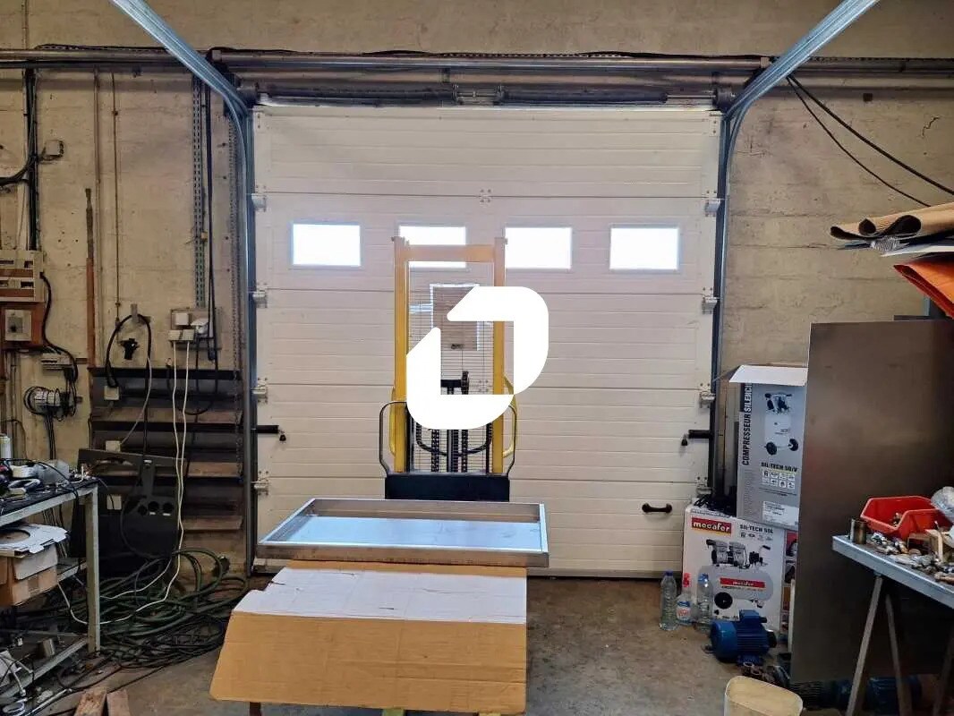 Bureau dans Blanquefort à louer Photo de l’immeuble– Image 1 sur 15