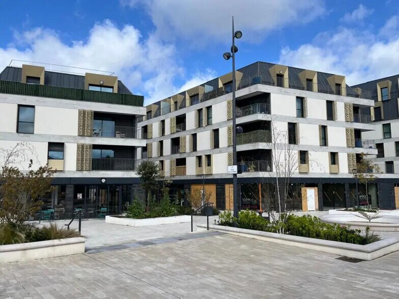 Local commercial dans Draveil à vendre - Photo de l’immeuble – Image 2 sur 4