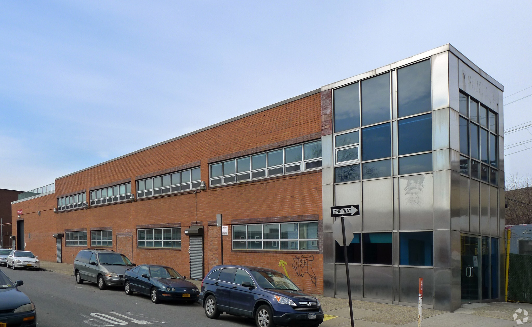 33-20 55th St, Woodside, NY à louer Photo principale– Image 1 sur 3