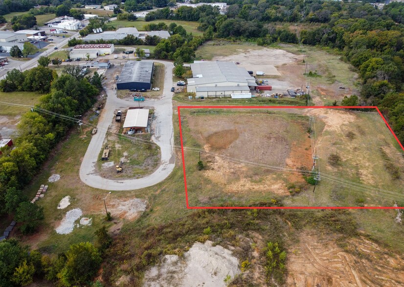 2340 E Erwin St, Tyler, TX à louer - Aérien – Image 2 sur 3
