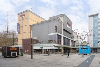 Plus de détails pour High St, Slough - Local commercial à louer