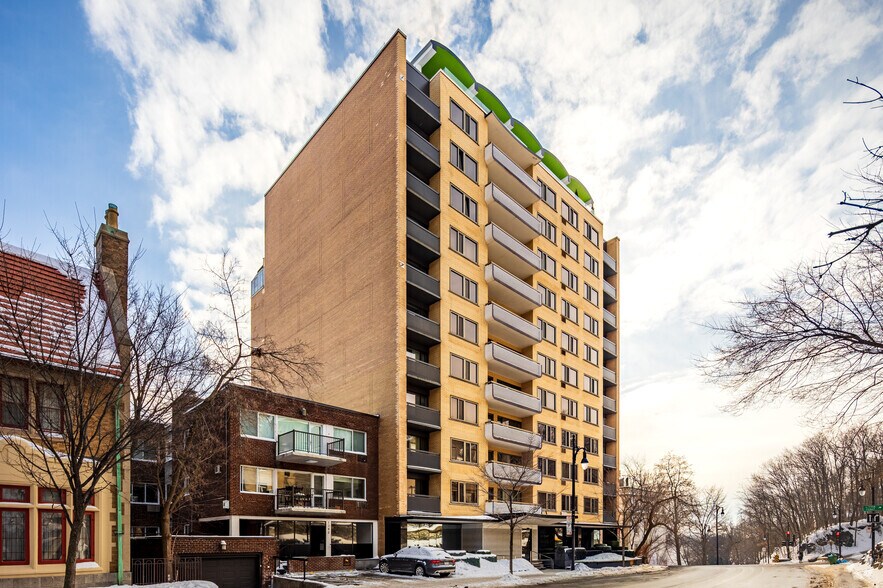 1400 Av Des Pins O, Montréal, QC à vendre - Photo principale – Image 1 sur 49