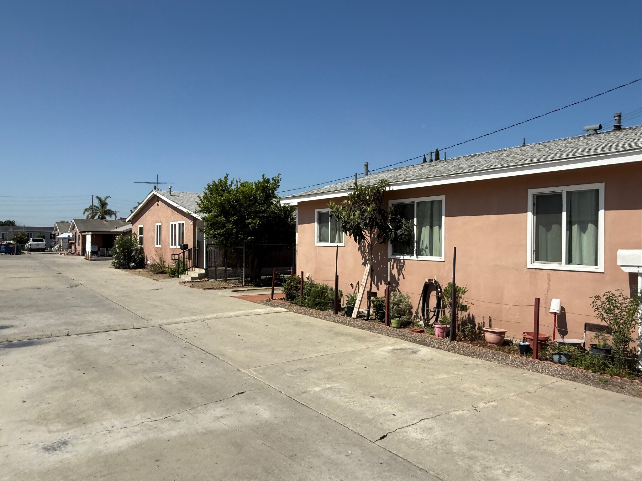 5200 Live Oak St, Cudahy, CA à vendre Photo de l’immeuble– Image 1 sur 14