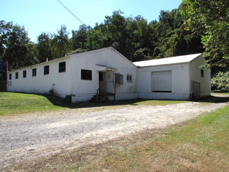 164 Sandy Creek Rd, Verona, PA à vendre - Photo de l’immeuble – Image 2 sur 17