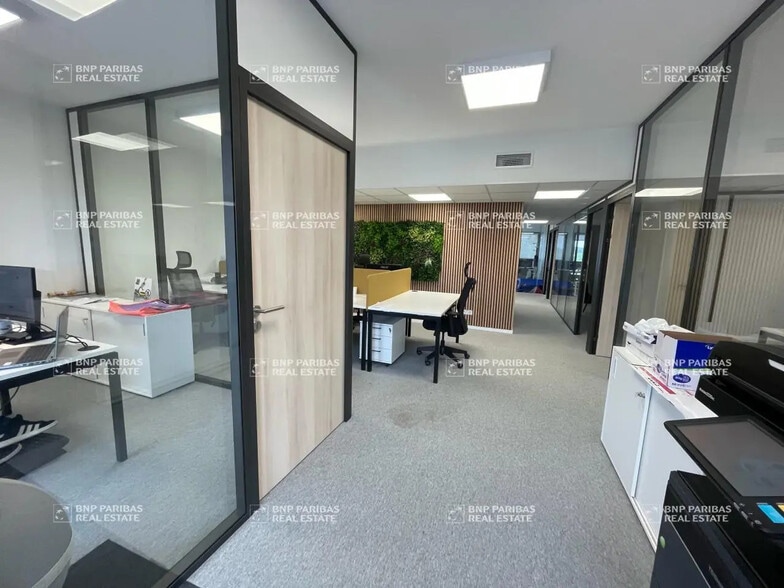 Bureau dans Montpellier à louer - Photo de l’immeuble – Image 2 sur 8