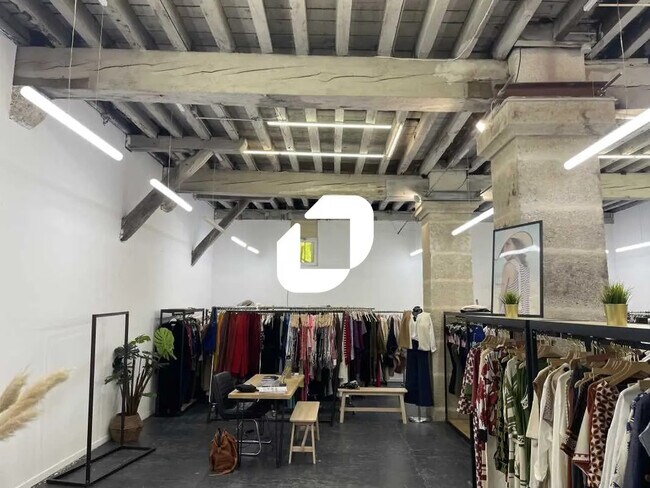 Plus de détails pour Local commercial à louer