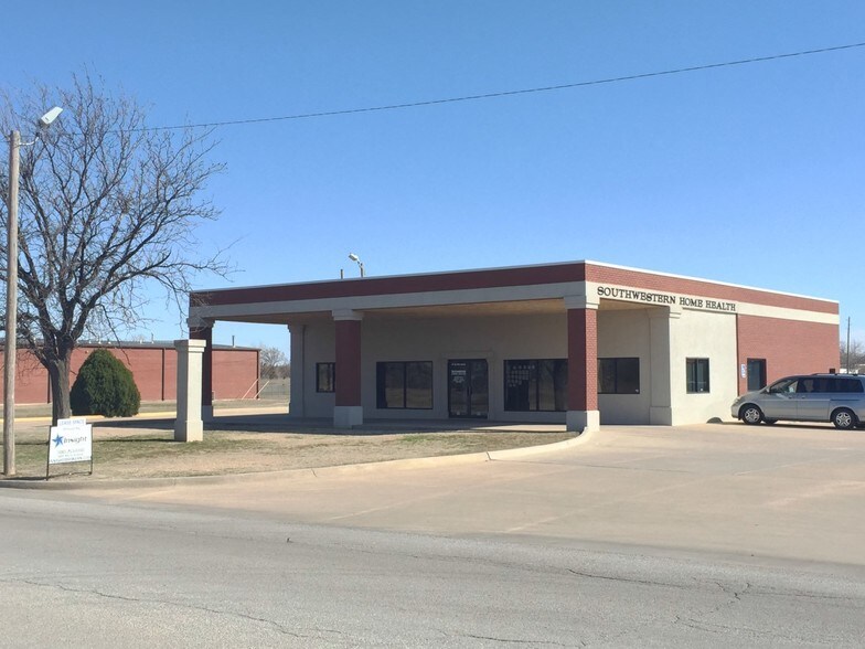 15 NE 20th St, Lawton, OK à louer - Photo principale – Image 1 sur 3