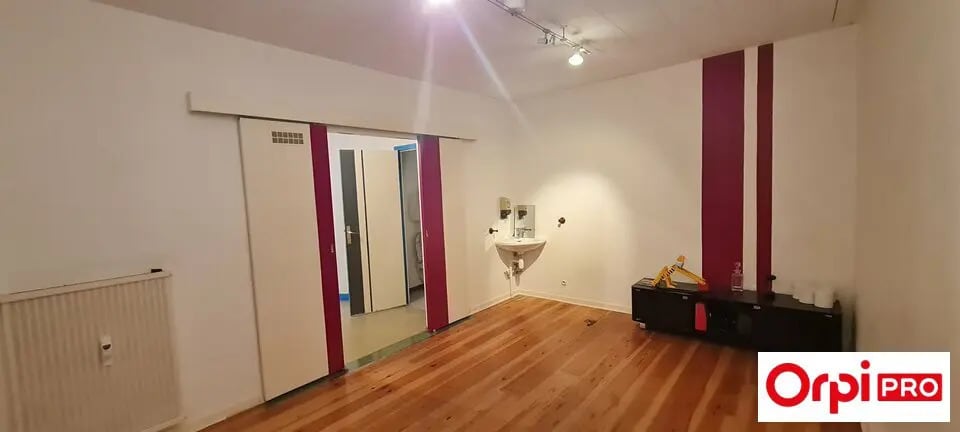 Bureau dans Saint-Brieuc à vendre - Photo intérieure – Image 3 sur 7