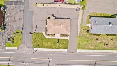 660 Springfield St, Feeding Hills, MA - Vue aérienne vue de carte - Image1
