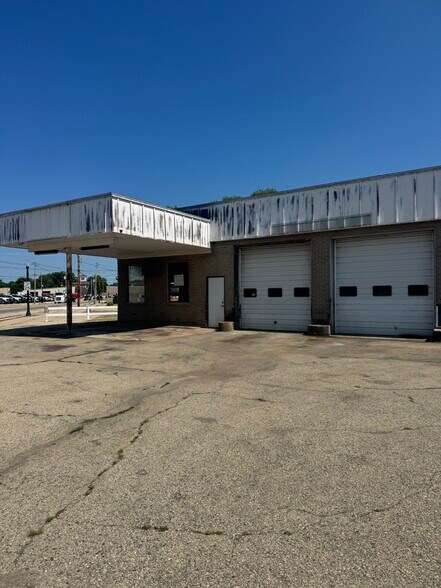 631 W Main St, Princeton, WI à vendre - Photo de l’immeuble – Image 2 sur 3