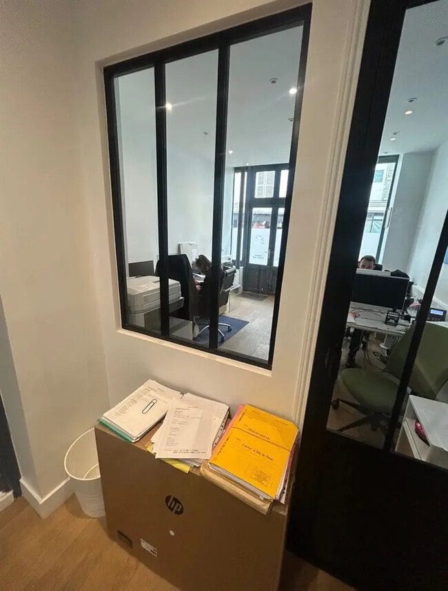 Plus de détails pour Local commercial à louer