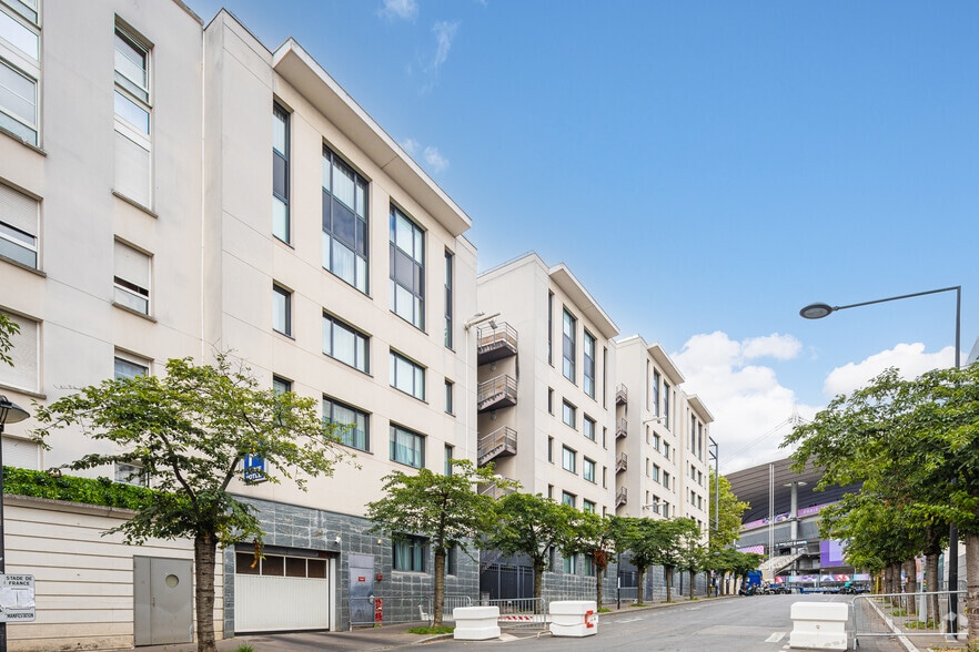 31-33 Avenue Jules Rimet, Saint-Denis à louer - Photo de l’immeuble – Image 2 sur 23