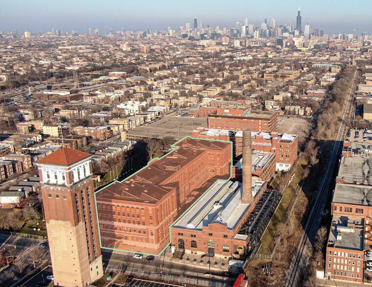 3333 W Arthington St, Chicago, IL à vendre - Photo de l’immeuble – Image 1 sur 7