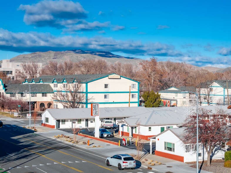 907 S Carson St, Carson City, NV à vendre - Photo de l’immeuble – Image 1 sur 14