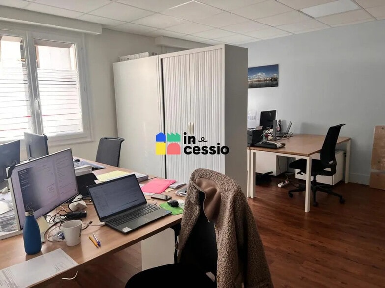 Bureau dans Le Mans à louer - Photo de l’immeuble – Image 3 sur 14