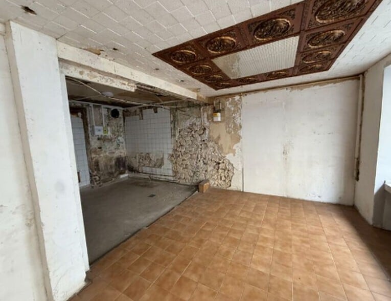 Local commercial dans Paris à louer - Photo de l’immeuble – Image 2 sur 5