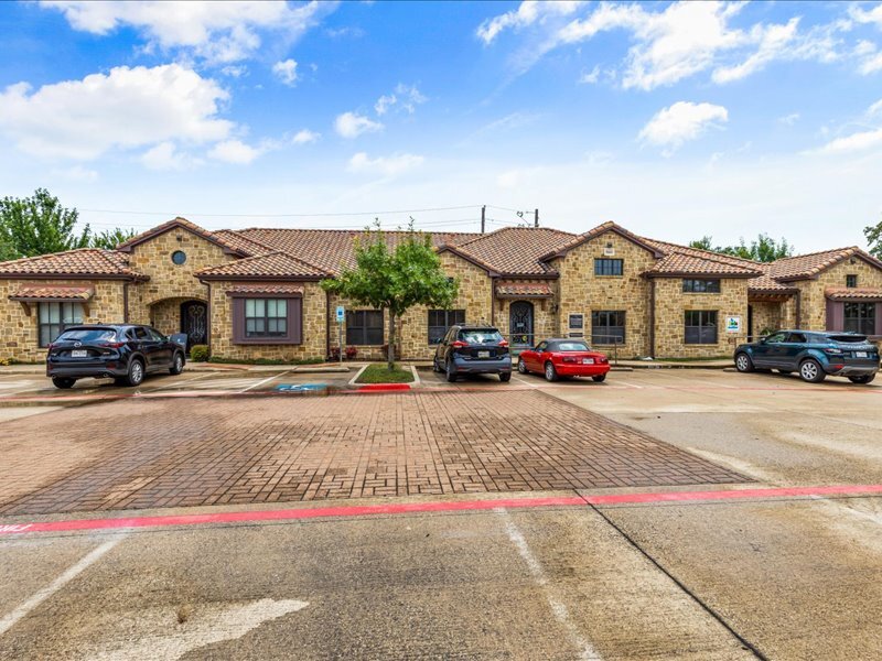 560 N Kimball Ave, Southlake, TX à louer Photo de l’immeuble– Image 1 sur 11