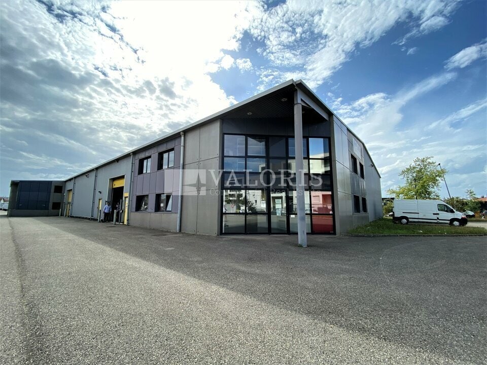 6 Rue Fulgencio Gimenez, Vaulx-en-Velin à louer Photo de l’immeuble– Image 1 sur 8