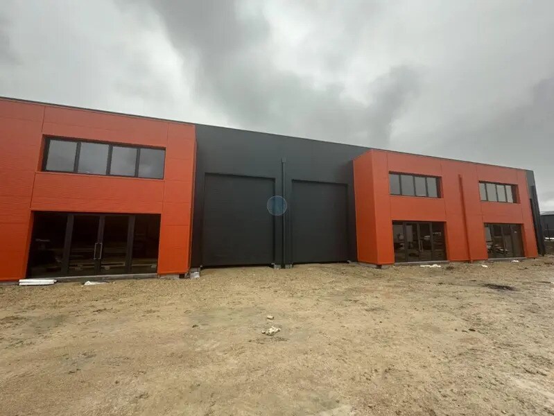 Industriel/Logistique dans Saran à louer Photo de l’immeuble– Image 1 sur 2