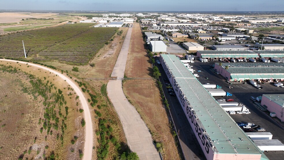 6401 S 33rd St, McAllen, TX à louer - Photo de l’immeuble – Image 2 sur 11