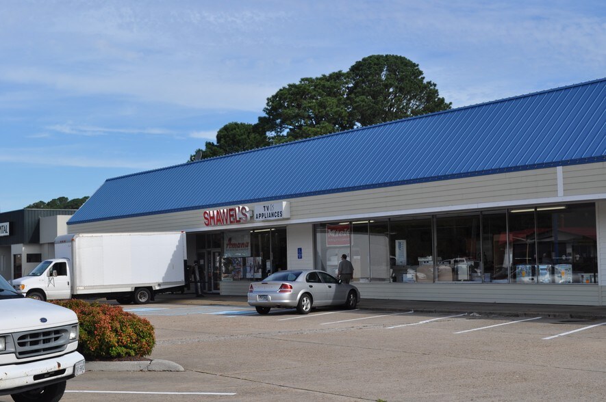 9600-9720 Warwick Blvd, Newport News, VA à louer - Photo de l’immeuble – Image 2 sur 14