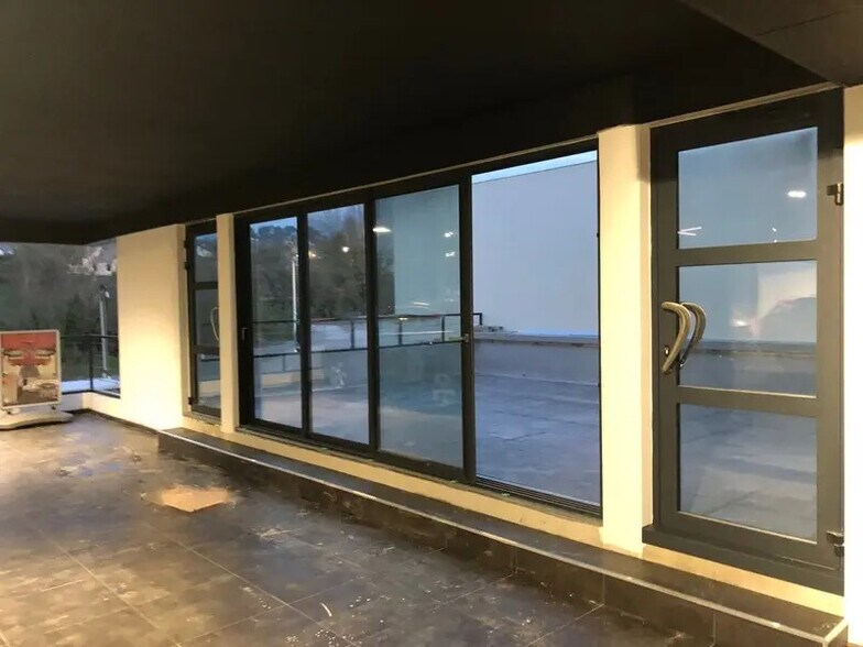 Local commercial dans La Colle-sur-Loup à louer - Photo intérieure – Image 3 sur 3