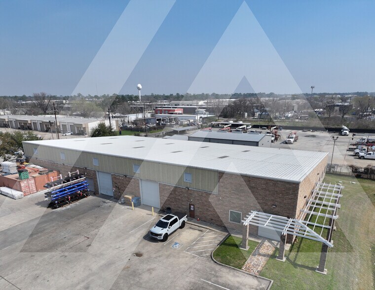 9424 W Little York Rd, Houston, TX à louer - Photo principale – Image 1 sur 6