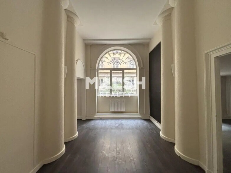 Bureau dans Lyon à louer - Photo de l’immeuble – Image 2 sur 7