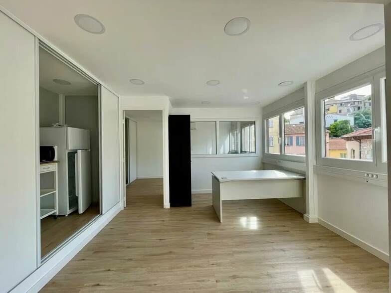 Bureau dans Cagnes-sur-Mer à vendre - Photo intérieure – Image 2 sur 6