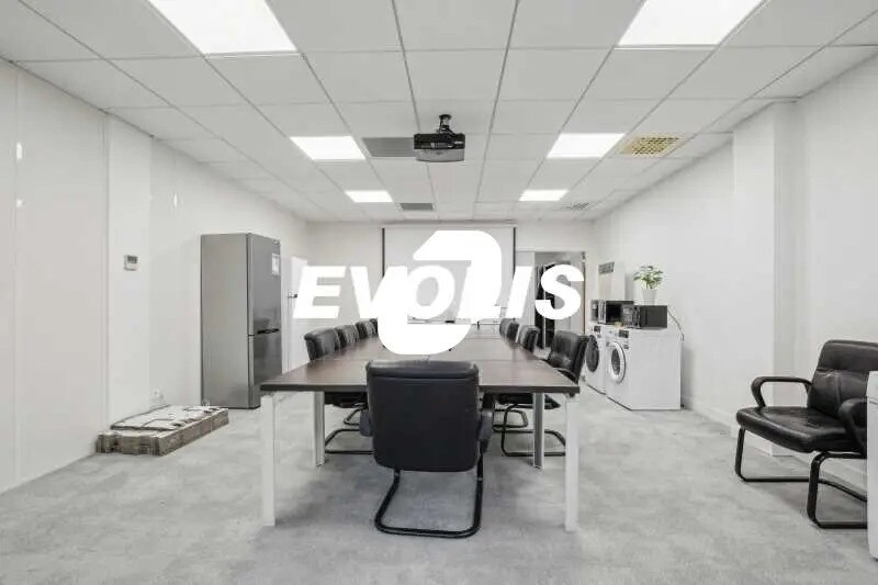 Bureau dans Roissy-en-France à louer - Photo de l’immeuble – Image 2 sur 14