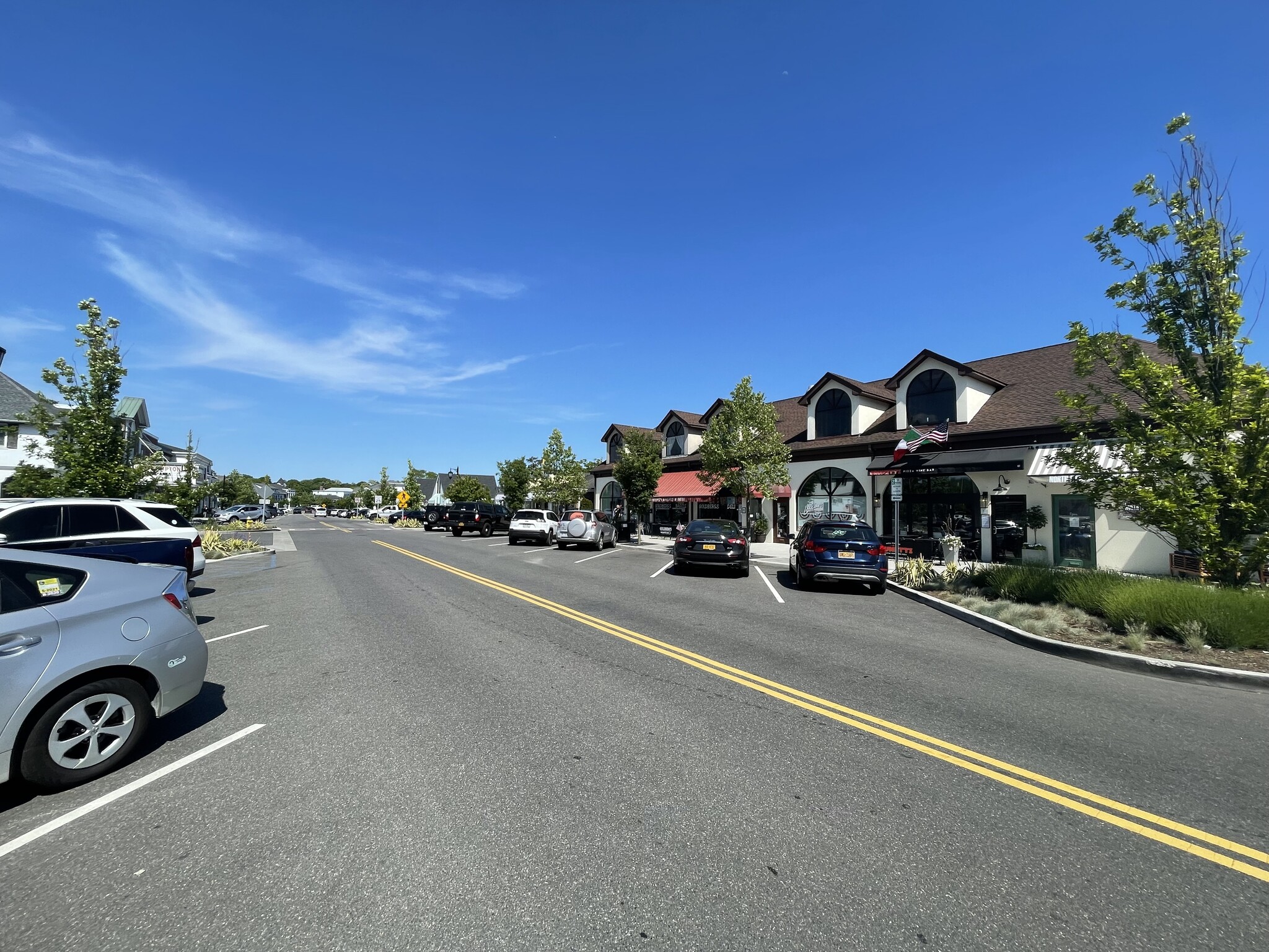 65 Main St, Westhampton Beach, NY à vendre Photo de l’immeuble– Image 1 sur 5