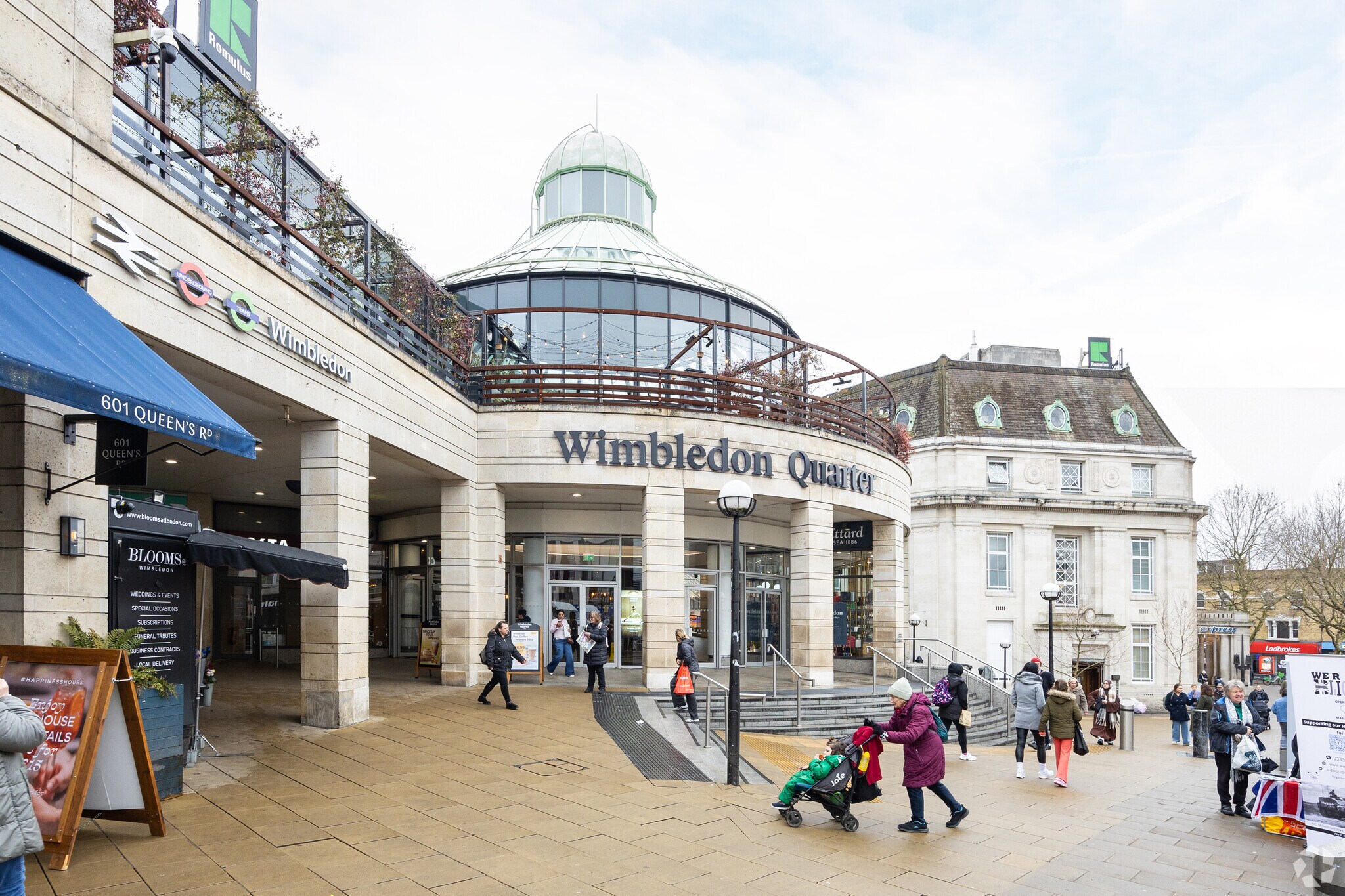 8 Queens Rd, Londres à louer Photo principale– Image 1 sur 4