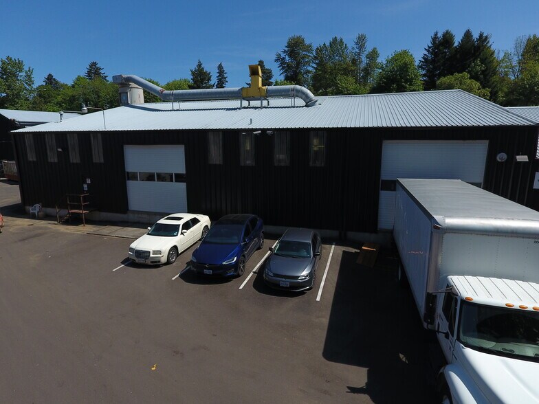 13663 Holcomb Blvd, Oregon City, OR à vendre - Photo de l’immeuble – Image 2 sur 8