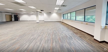855 Route 146, Clifton Park, NY à louer Numérisation 3D Matterport– Image 1 sur 16