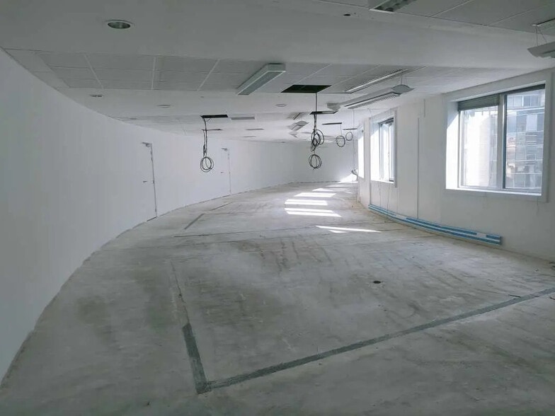 Bureau dans Bordeaux à louer - Photo intérieure – Image 2 sur 7