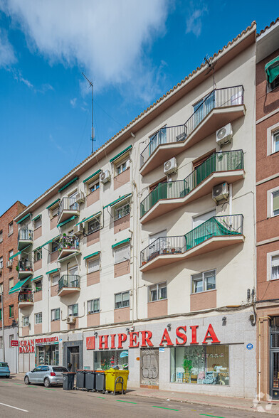 Calle De Ofelia Nieto, 11, Madrid, Madrid à vendre - Photo de l’immeuble – Image 2 sur 2