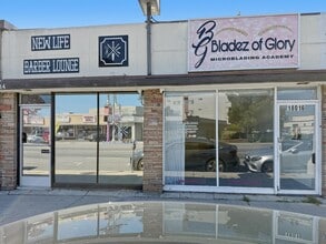 18014-18016 Ventura Blvd, Encino, CA à louer Photo intérieure– Image 2 sur 10