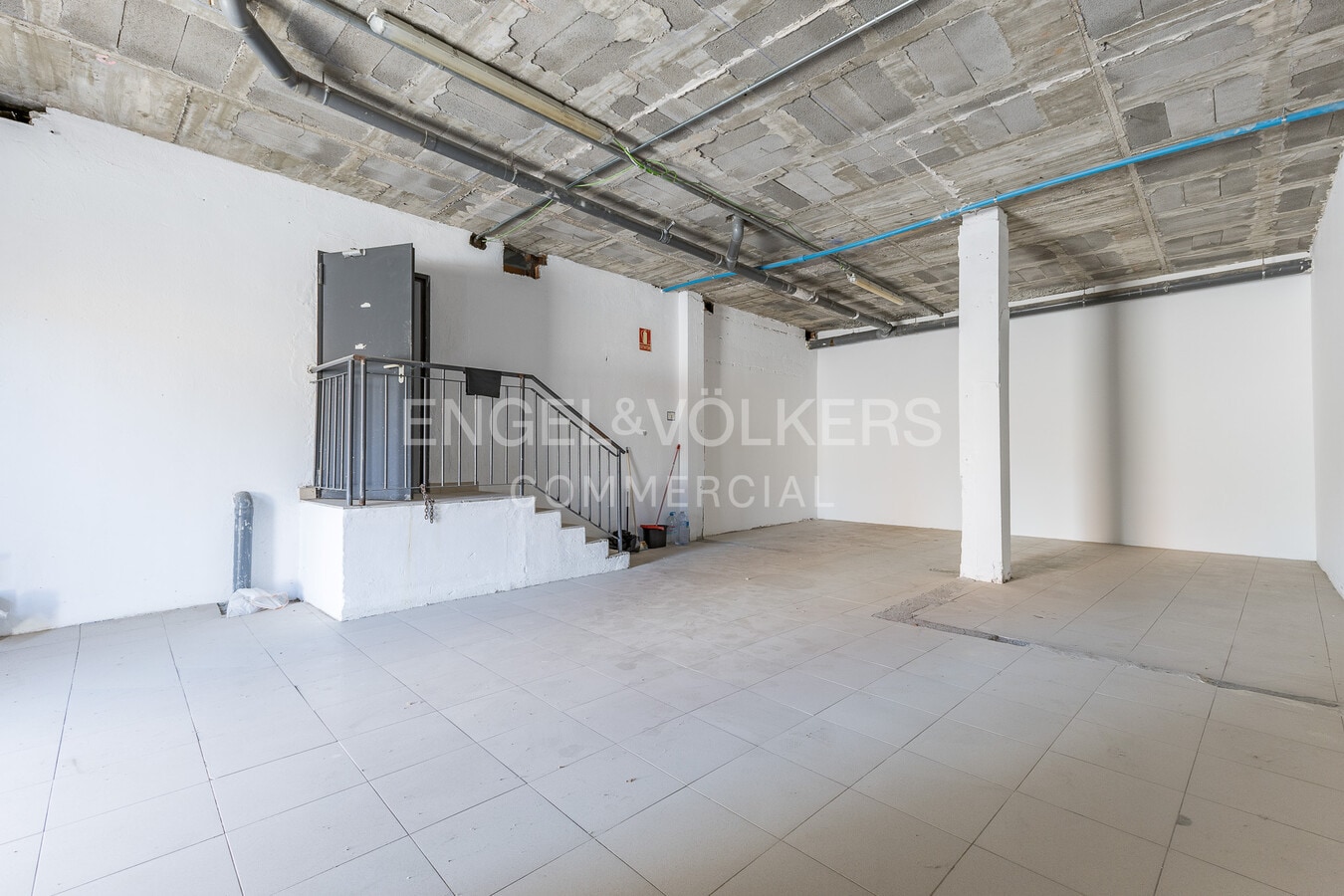 Sant Feliu de Llobregat, BAR 08980 - Lot 1 - - Photo intérieure - Image 2 of 20