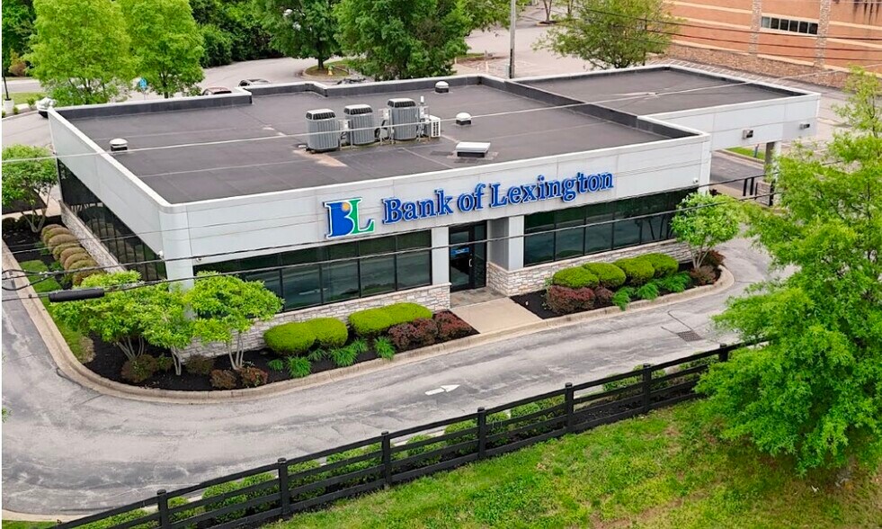 6409 Polo Club Ln, Lexington, KY à louer - Photo de l’immeuble – Image 2 sur 8